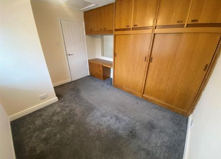 2 bedroom house - semi-detached to rent - Photo 5