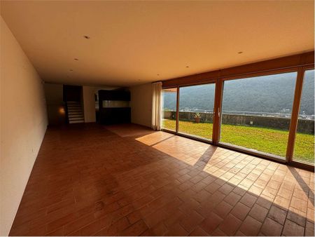 Villa with breathtaking lake view in Vico Morcote - Photo 4
