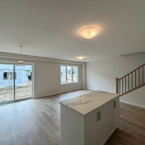 For Lease - 25 Strath Crescent, Springwater, Ontario - Photo 1