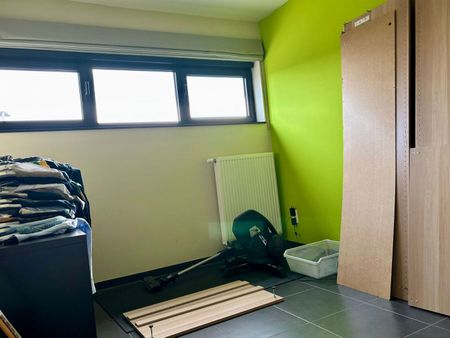 Ruim tweeslaapkamer appartement met een vlotte verbinding naar het centrum van Mol. - Photo 2