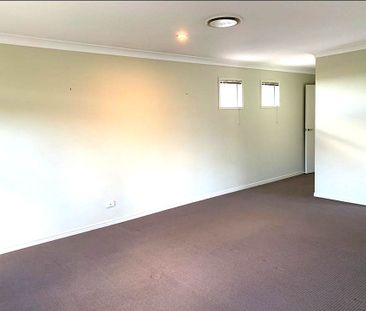 Perfect Family Home in Pacific Pines - Photo 6