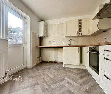 2 bedroom end of terrace house to rent - Photo 5