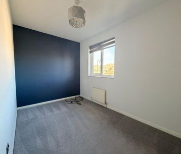 2 bedroom end of terrace house to rent - Photo 5