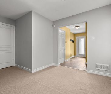 For Lease - 88 Stockholm Private, Blossom Park - Airport and Area, ... - Photo 6