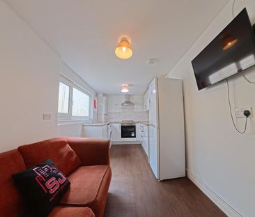 5 bedroom terraced house to rent - Photo 6