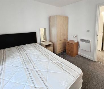 2 bedroom flat to rent - Photo 6