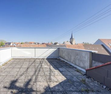 WEITBLICK: Möblierte Wohnung mit atemberaubender Dachterrasse! - Photo 2