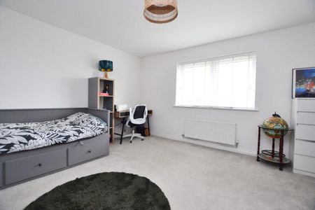 3 bedroom semi-detached house to rent - Photo 3