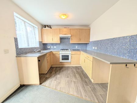 3 bedroom detached house to rent - Photo 5