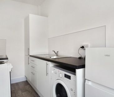 1 bedroom property to rent - Photo 2