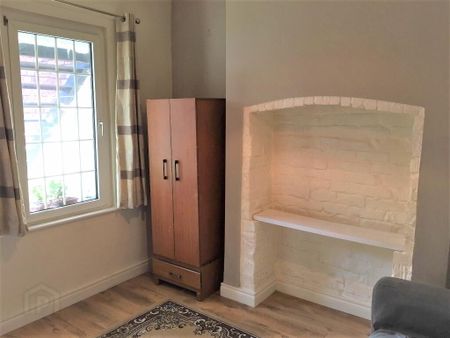 Great Apartment, 93a University Avenue, Queens Quarter, Belfast, BT7 1GX - Photo 3