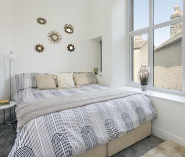 3 bedroom apartment to rent - Photo 4