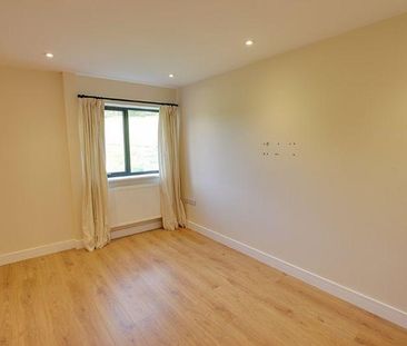 3 bedroom barn conversion to rent - Photo 4