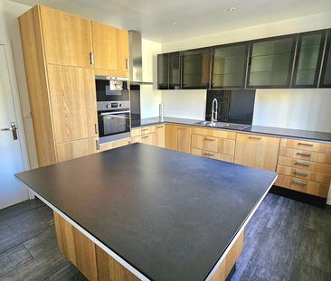 Location Appartement 4 pièces 90m² VERSAILLES 78000 - Photo 3