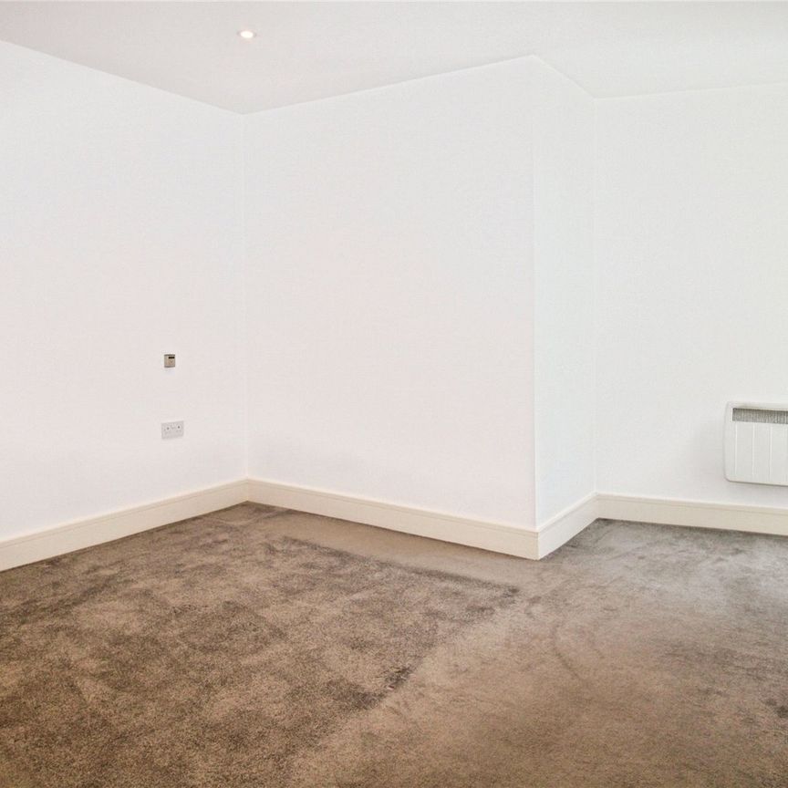 Hardwicks Square, London, SW18 4LP - Photo 1