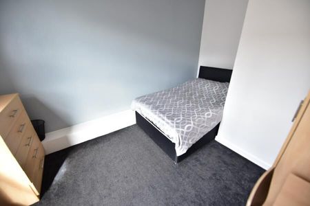 Norwood Place, Hyde Park - Photo 4