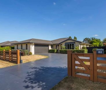 Four Bedroom Family Home! - Photo 2