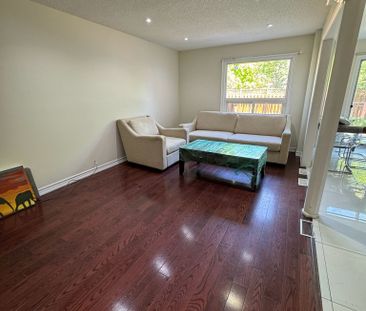 For Lease - 116 Flowertown Avenue, Brampton, Ontario - Photo 4