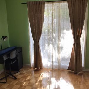 Chambre meublée pour homme à louer à Longueuil - Photo 2
