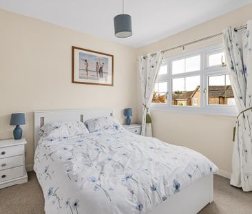 3 bedroom semi-detached house to rent - Photo 5