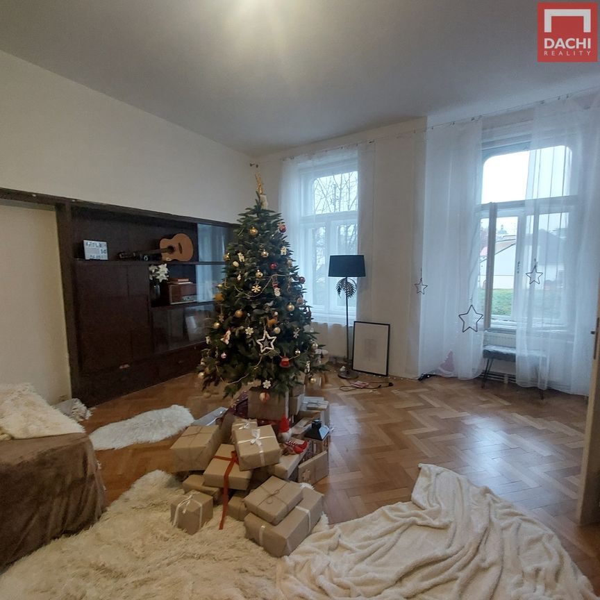 Pronájem bytu 4+1 110 m² - Fotografie 1