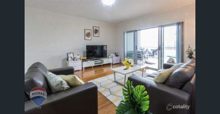 Discover Your Quiet Urban Retreat - Photo 2