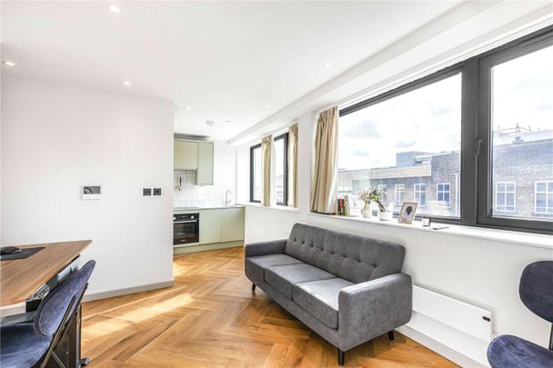 Alexandra Road, London, SW19 7BH - Photo 1