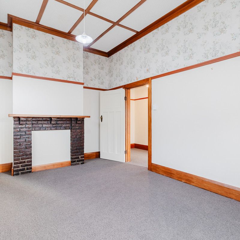 Four Bedroom Home on Ada ! - Photo 1