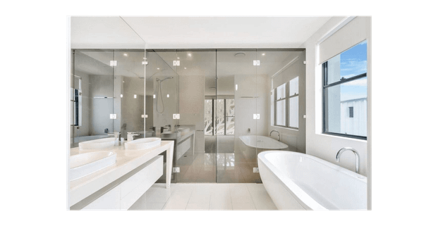 Modern Luxury & Exceptional Comfort – A Truly Stunning Home in the Heart of Benowa - Photo 1