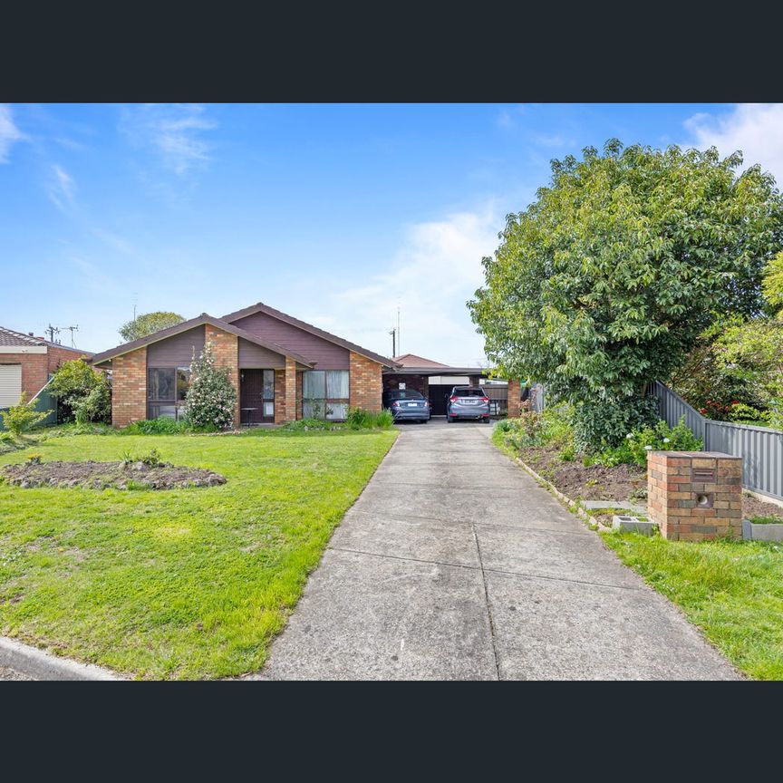 5 Talbot Court, Wendouree, Vic 3355 - Photo 1
