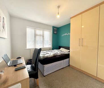 Barnhill Road, Greater London, UB4 - Photo 5