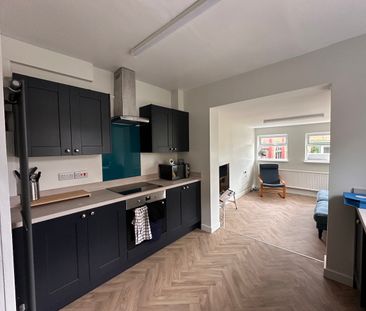 5 bedroom house - Photo 4