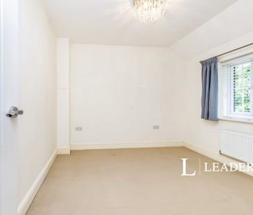 3 bedroom house to rent Hollow Trees Close, Off Hollow Trees Drive,... - Photo 1