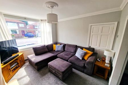 3 Bedroom Semi Detached To Let - Photo 3