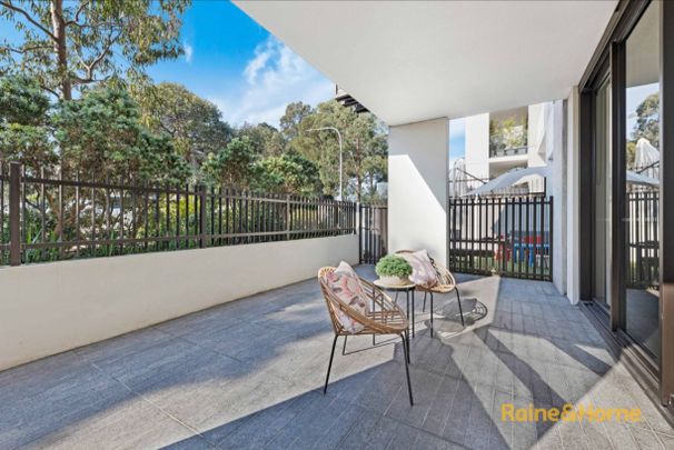 Prestigious Location Luxury Villa-like Garden Apartment - Photo 1