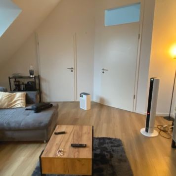 Stilvolle 2-Zimmer-Dachgeschosswohnung mit EBK und Dachterrasse! - Foto 1