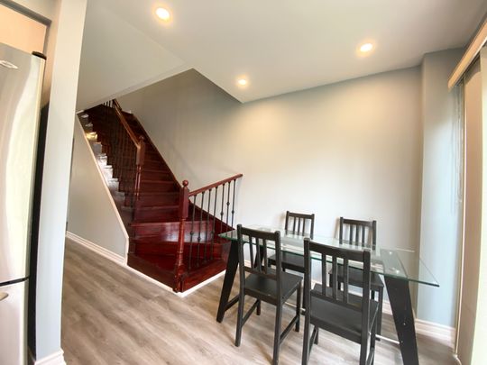 For Lease - 3020 Cedarglen Gate Unit# 42, Mississauga, Ontario - Photo 1