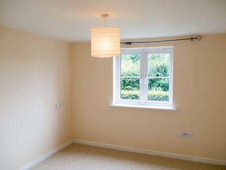 Light, Spacious and Modern 2 Bedroom Apartment to Let in Soham - Photo 2