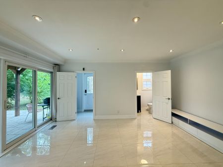 For Lease - 3 Alamosa Drive, Toronto, Ontario - Photo 4