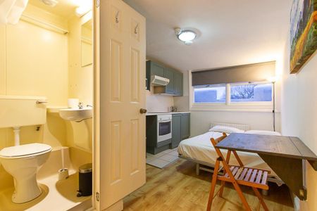 Studio to rent - Photo 2