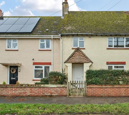 3 bedroom terraced house to rent - Photo 2