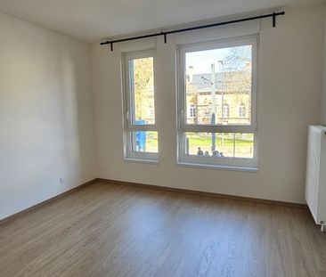 Location Appartement 2 pièces 44m² MULHOUSE 68200 - Photo 2