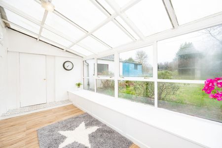 3 bedroom terraced property to rent - Photo 2