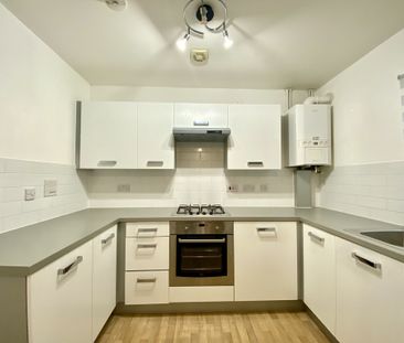 2 bed terraced house to rent in Chaucer Grove, Exeter, EX4 - Photo 1