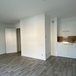 Location Appartement 1 pièce 27m² RENNES 35000 - Photo 2