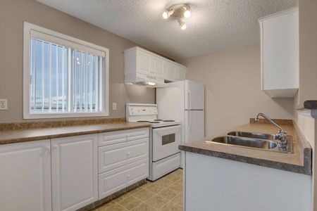 1620 70th Street SE, Calgary - Photo 5