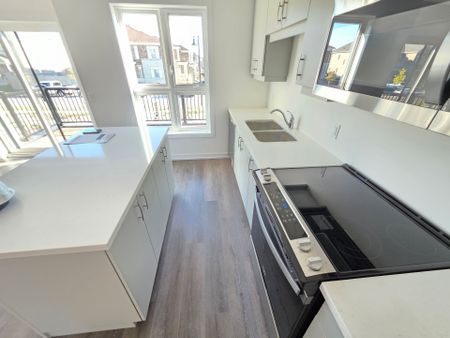 For Lease - 70 Kenesky Drive Unit# 31, Hamilton, Ontario - Photo 5