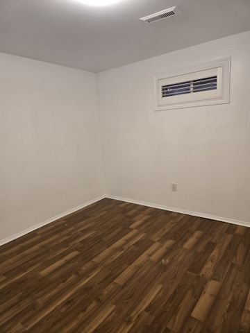 For Lease - 96 Benziger Lane, Hamilton, Ontario - Photo 4