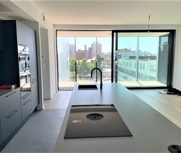 Uitzonderlijk luxe-appartement met 3 slaapkamers en 2 autostaanplaa... - Photo 5