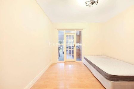 Brancaster Road, Ilford, IG2 - Photo 2